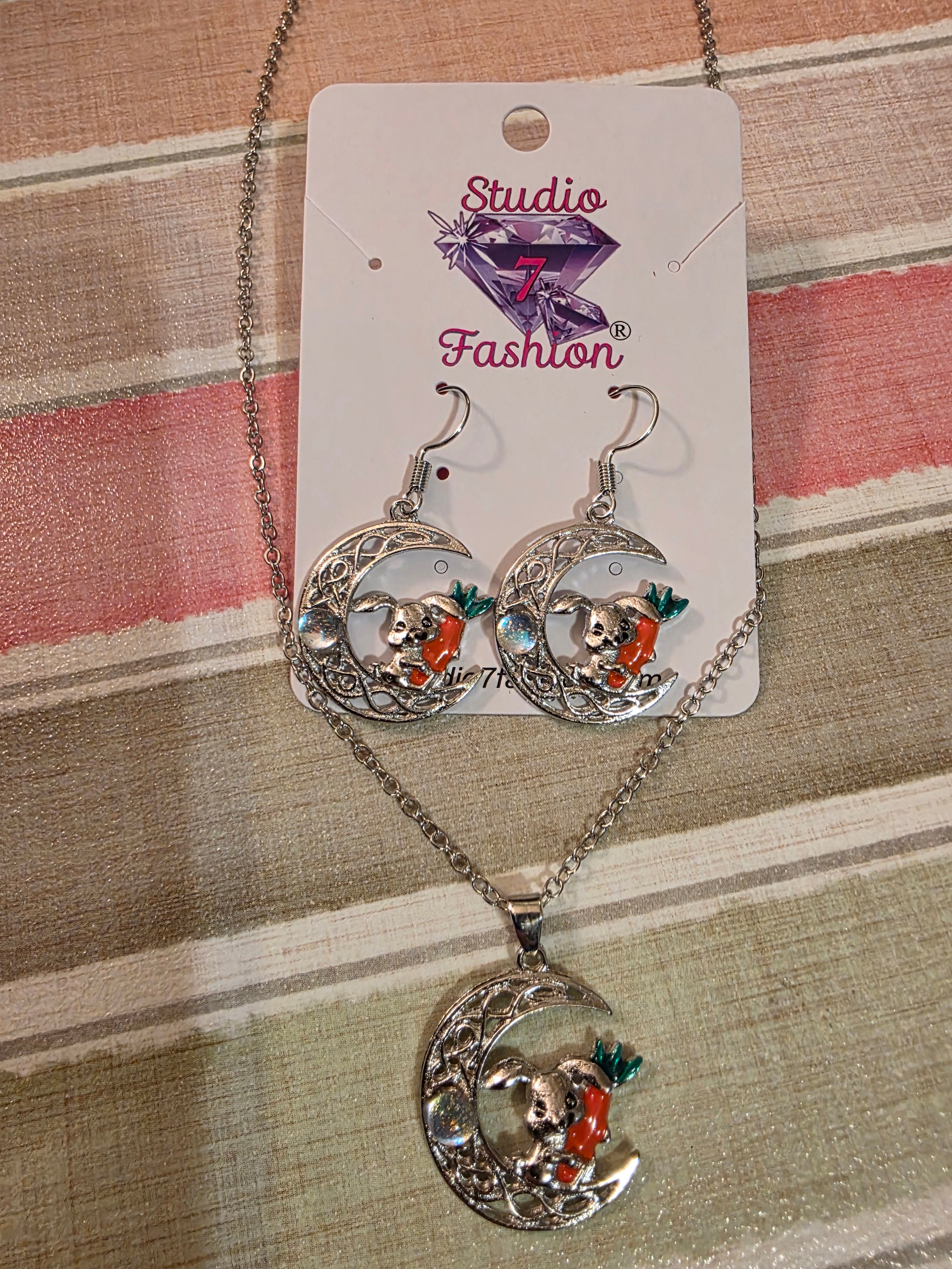 Dreamy Bunny Moon Set