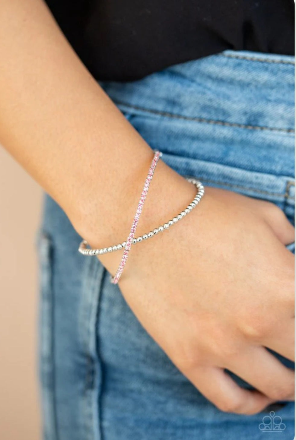 Chicly Crisscrossed